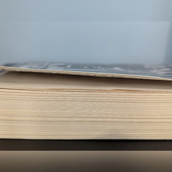 4/$10 📚 Game Of Thrones By George R R Martin - Picture 7 of 13